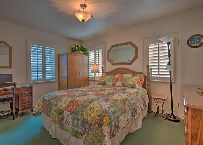 Avalon Escape Everything Within Walking Distance!