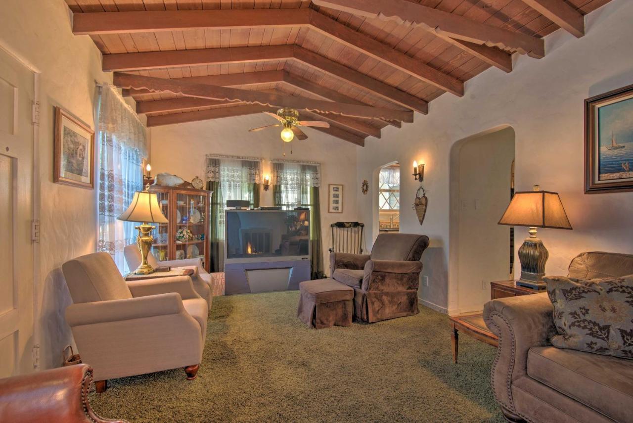 Escape Everything Within Walking Distance! Holiday home