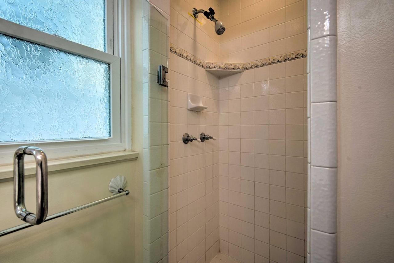 Escape Everything Within Walking Distance! Avalon